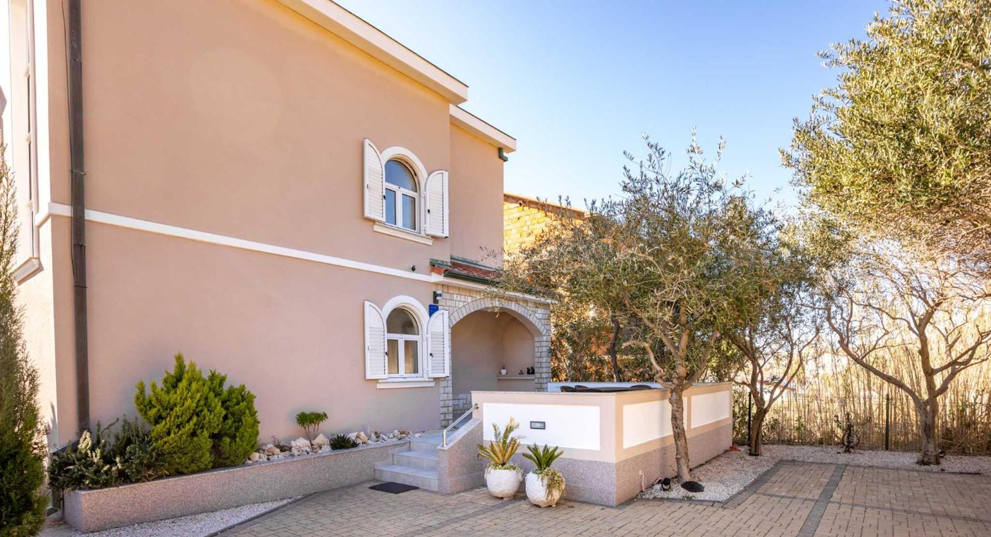Apartments Casa Barbara Rab Town Exterior photo