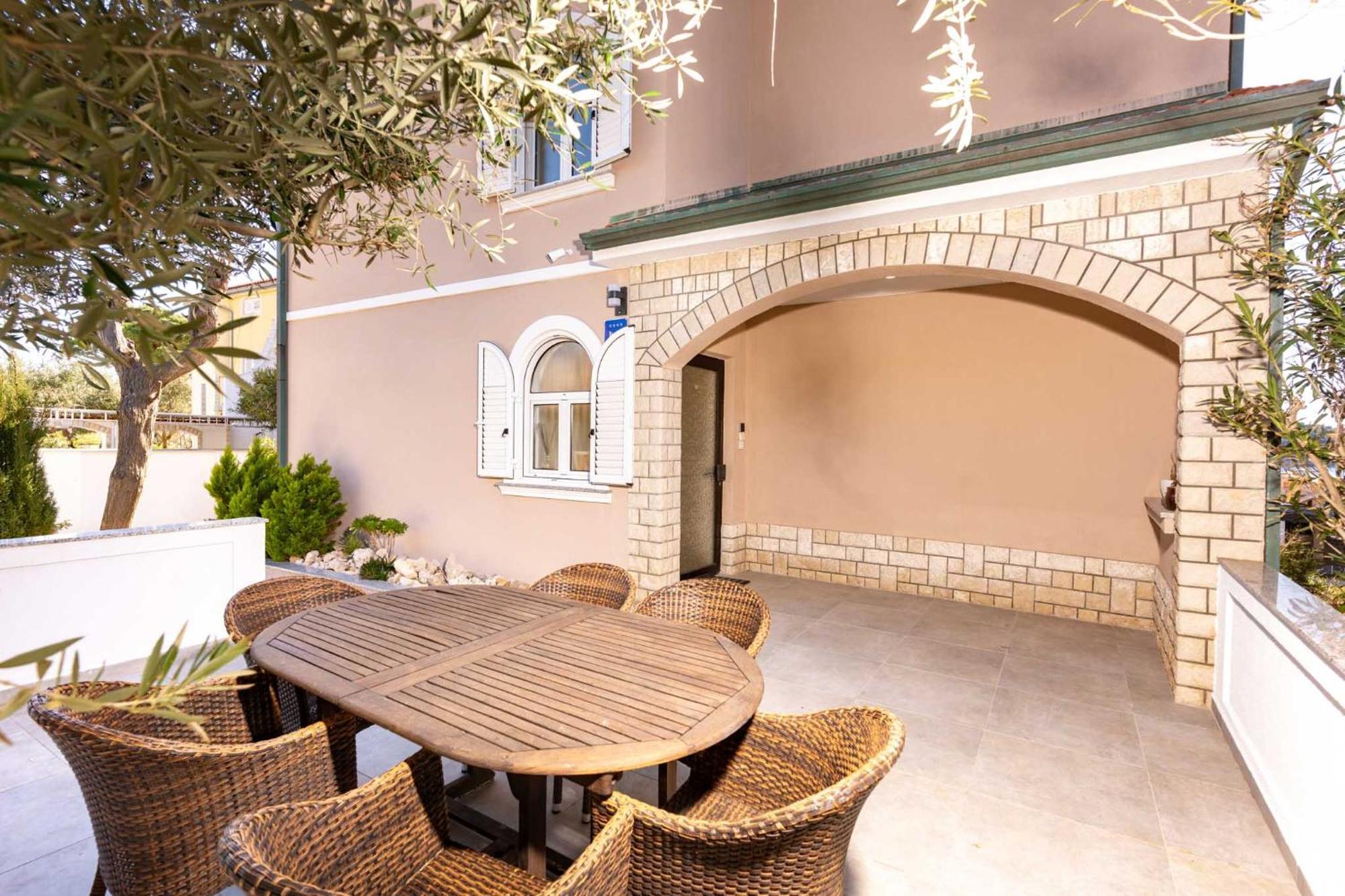 Apartments Casa Barbara Rab Town Exterior photo